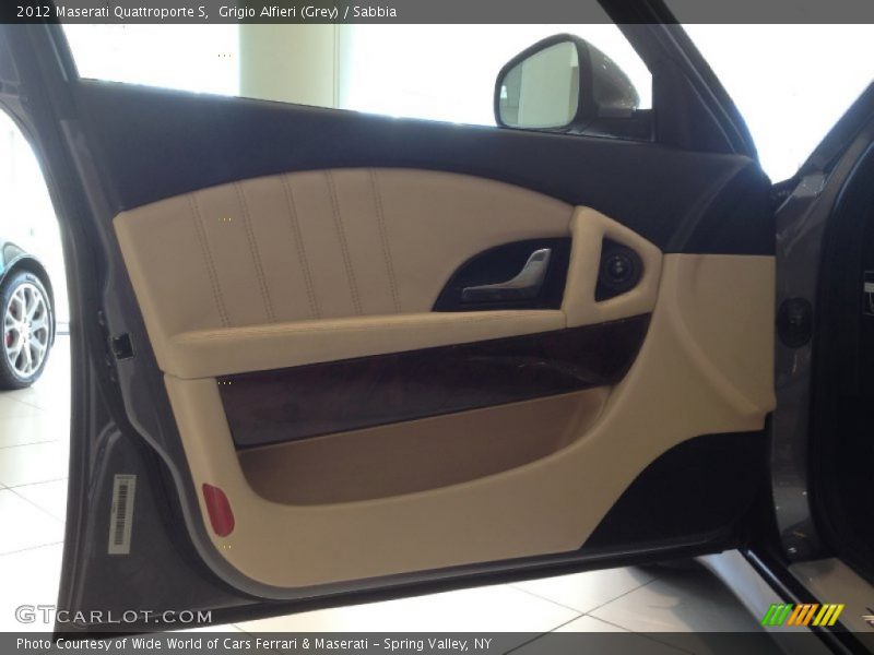 Grigio Alfieri (Grey) / Sabbia 2012 Maserati Quattroporte S