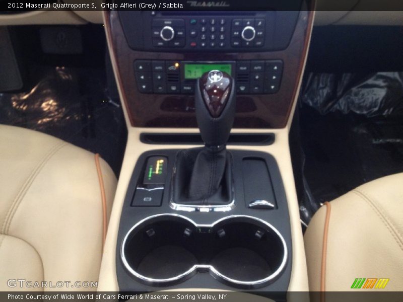 Grigio Alfieri (Grey) / Sabbia 2012 Maserati Quattroporte S