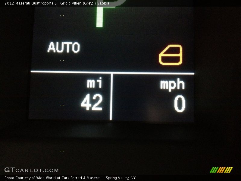 Grigio Alfieri (Grey) / Sabbia 2012 Maserati Quattroporte S