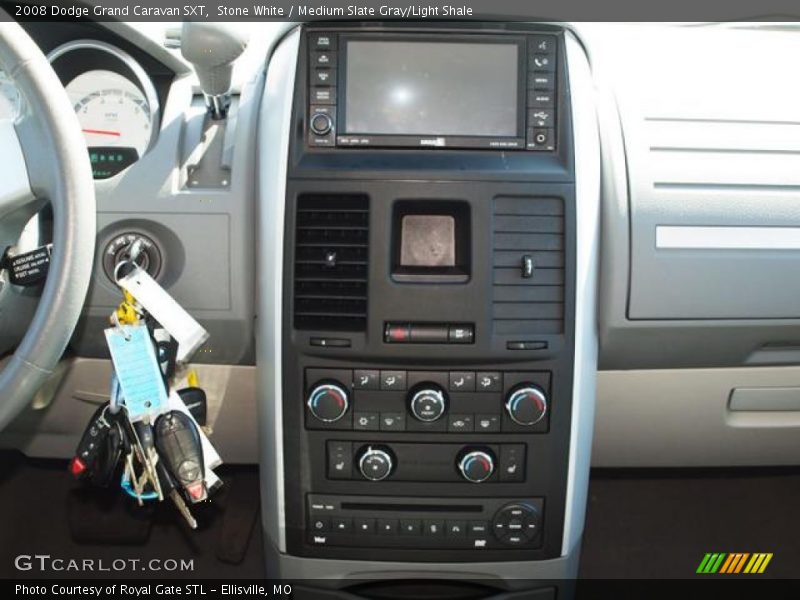 Stone White / Medium Slate Gray/Light Shale 2008 Dodge Grand Caravan SXT