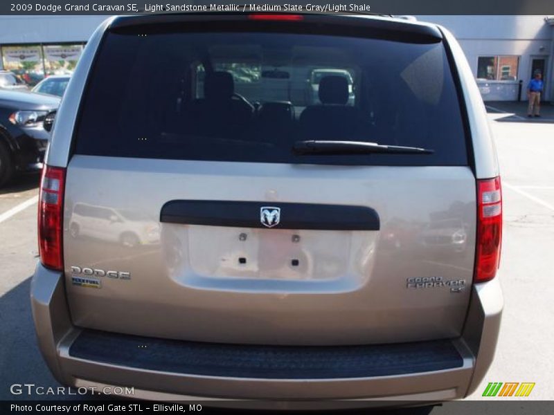 Light Sandstone Metallic / Medium Slate Gray/Light Shale 2009 Dodge Grand Caravan SE
