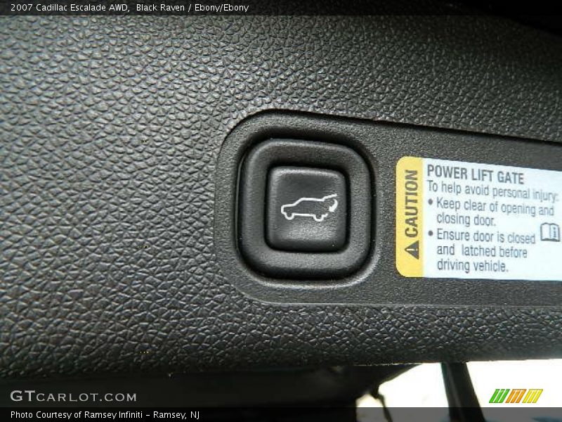 Black Raven / Ebony/Ebony 2007 Cadillac Escalade AWD