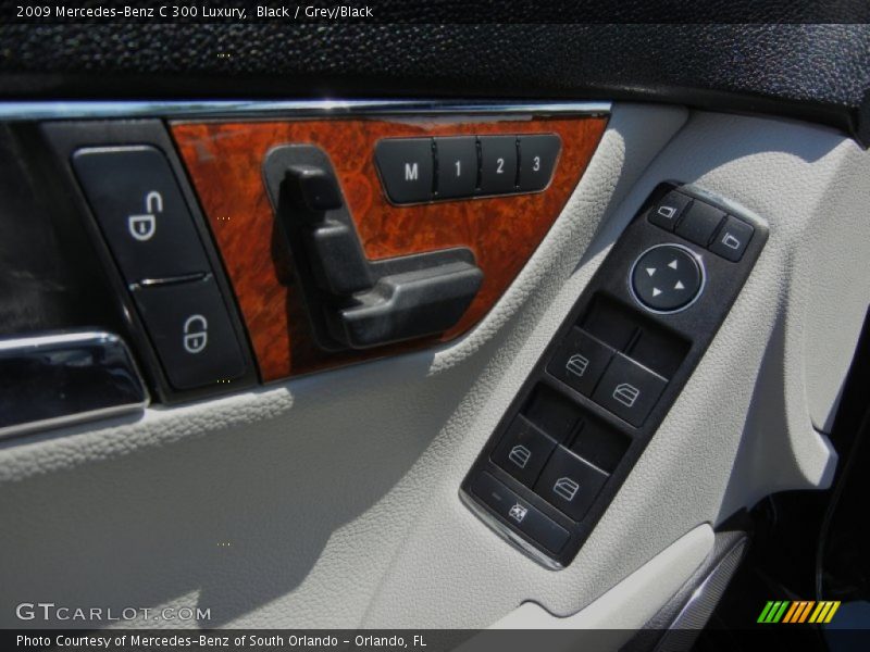 Controls of 2009 C 300 Luxury