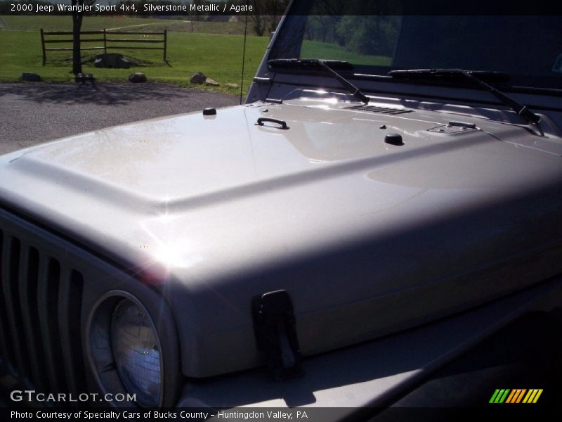 Silverstone Metallic / Agate 2000 Jeep Wrangler Sport 4x4