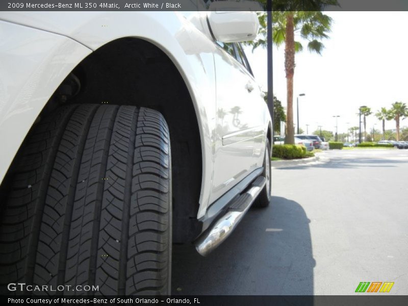 Arctic White / Black 2009 Mercedes-Benz ML 350 4Matic