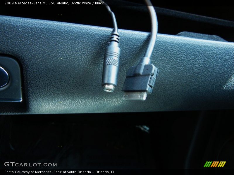 Arctic White / Black 2009 Mercedes-Benz ML 350 4Matic