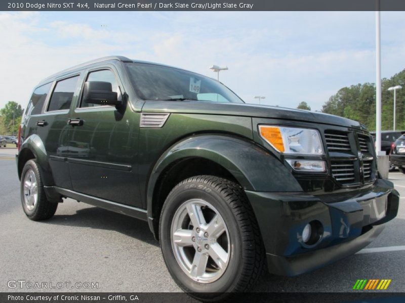 Front 3/4 View of 2010 Nitro SXT 4x4