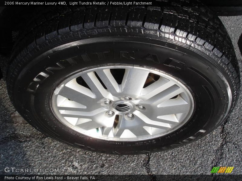 Light Tundra Metallic / Pebble/Light Parchment 2006 Mercury Mariner Luxury 4WD