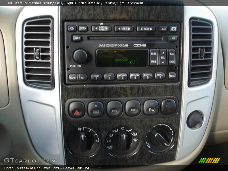 Light Tundra Metallic / Pebble/Light Parchment 2006 Mercury Mariner Luxury 4WD