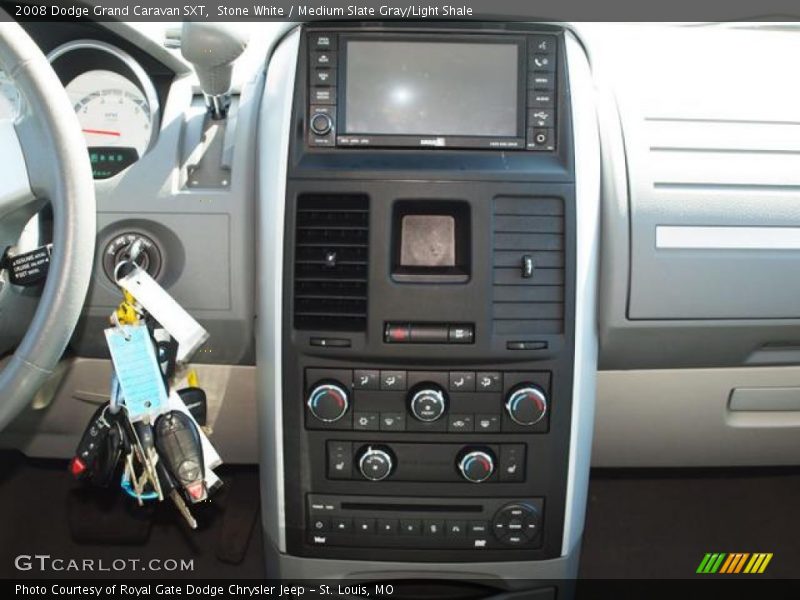 Stone White / Medium Slate Gray/Light Shale 2008 Dodge Grand Caravan SXT