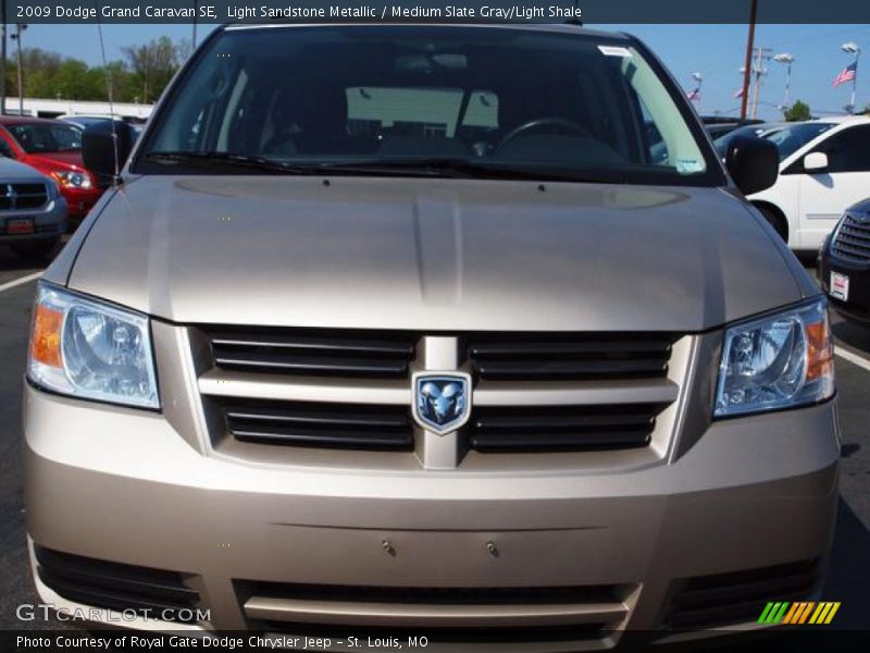 Light Sandstone Metallic / Medium Slate Gray/Light Shale 2009 Dodge Grand Caravan SE