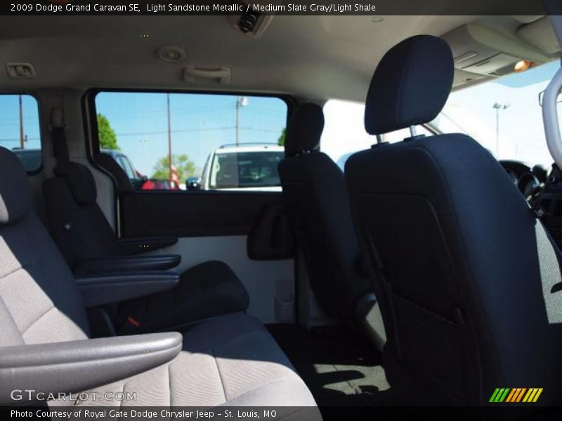Light Sandstone Metallic / Medium Slate Gray/Light Shale 2009 Dodge Grand Caravan SE