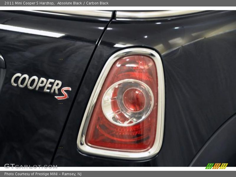 Absolute Black / Carbon Black 2011 Mini Cooper S Hardtop