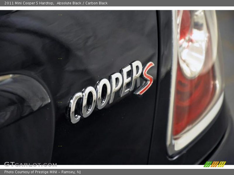 Absolute Black / Carbon Black 2011 Mini Cooper S Hardtop