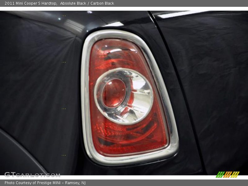 Absolute Black / Carbon Black 2011 Mini Cooper S Hardtop