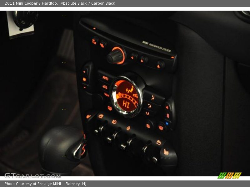 Absolute Black / Carbon Black 2011 Mini Cooper S Hardtop