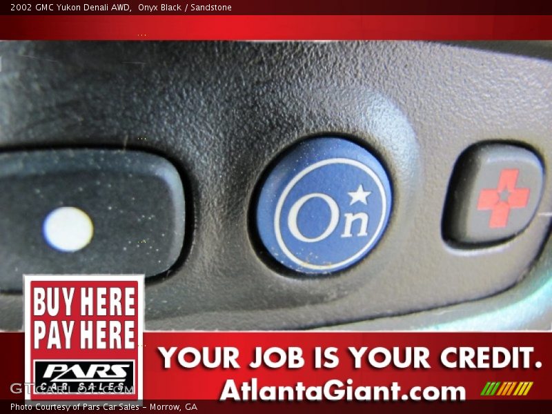 Onyx Black / Sandstone 2002 GMC Yukon Denali AWD