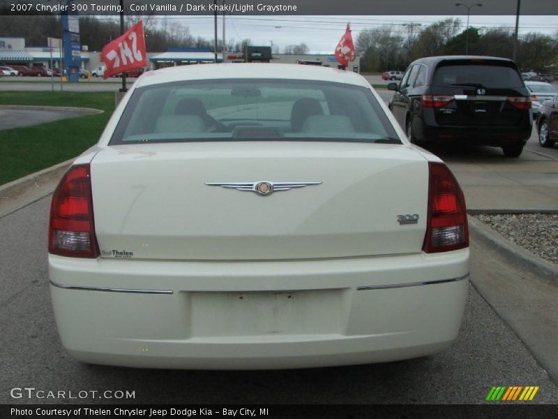 Cool Vanilla / Dark Khaki/Light Graystone 2007 Chrysler 300 Touring