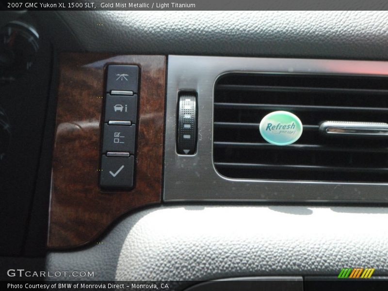 Gold Mist Metallic / Light Titanium 2007 GMC Yukon XL 1500 SLT