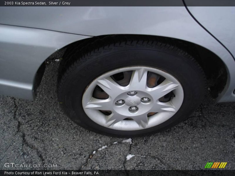 Silver / Grey 2003 Kia Spectra Sedan