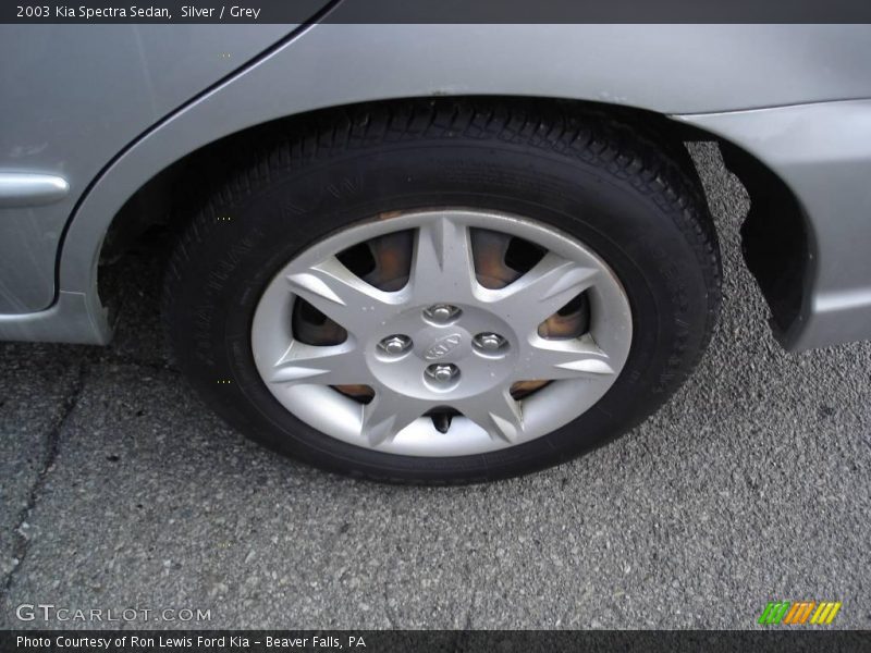 Silver / Grey 2003 Kia Spectra Sedan