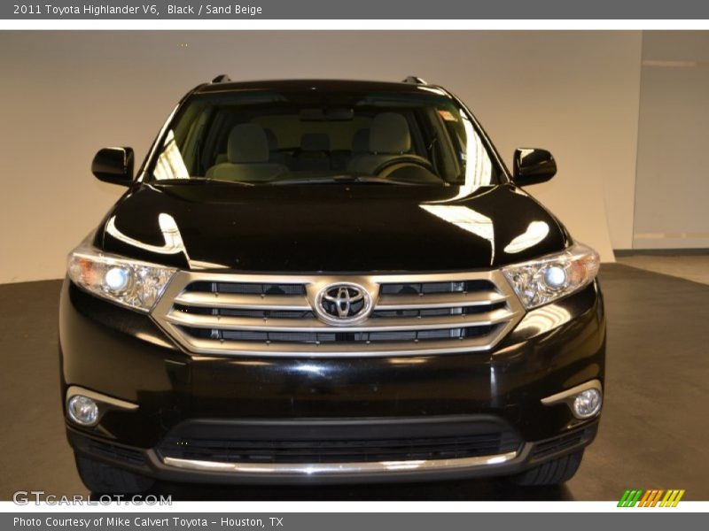 Black / Sand Beige 2011 Toyota Highlander V6