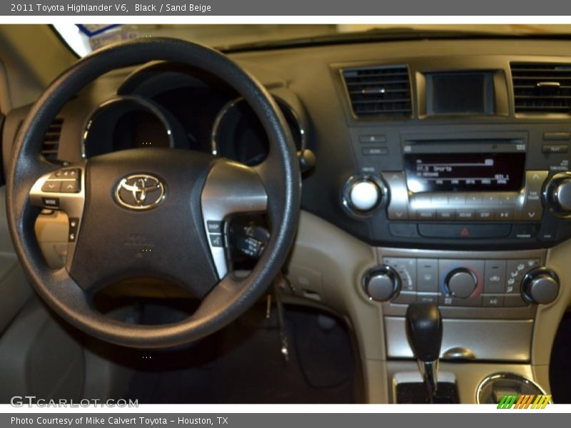 Black / Sand Beige 2011 Toyota Highlander V6