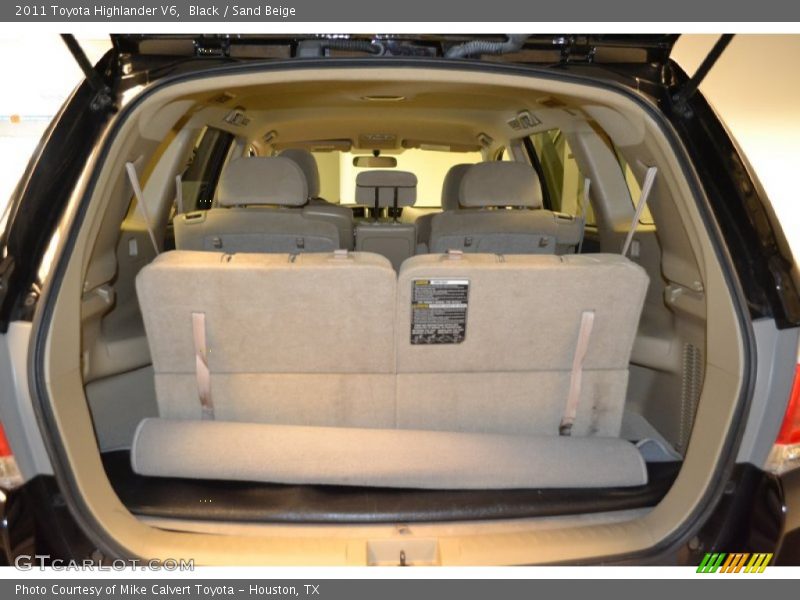 Black / Sand Beige 2011 Toyota Highlander V6