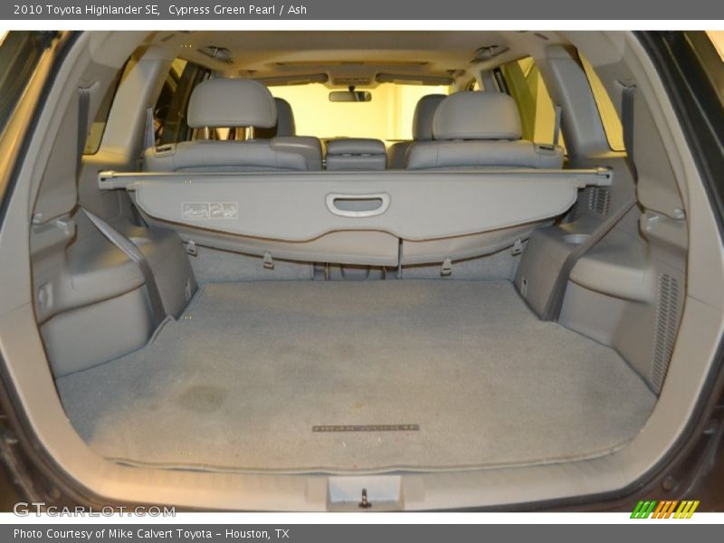 Cypress Green Pearl / Ash 2010 Toyota Highlander SE