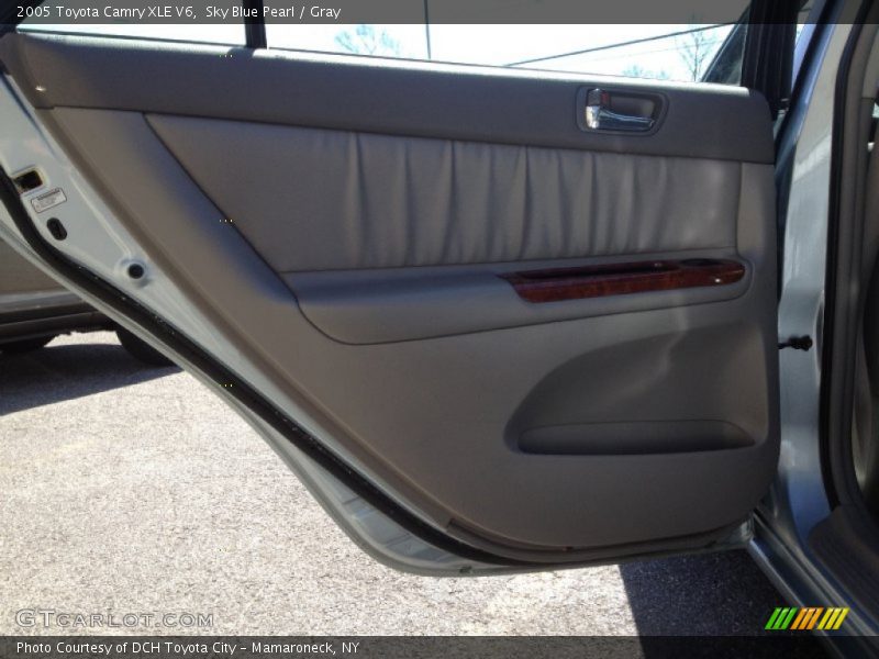 Sky Blue Pearl / Gray 2005 Toyota Camry XLE V6