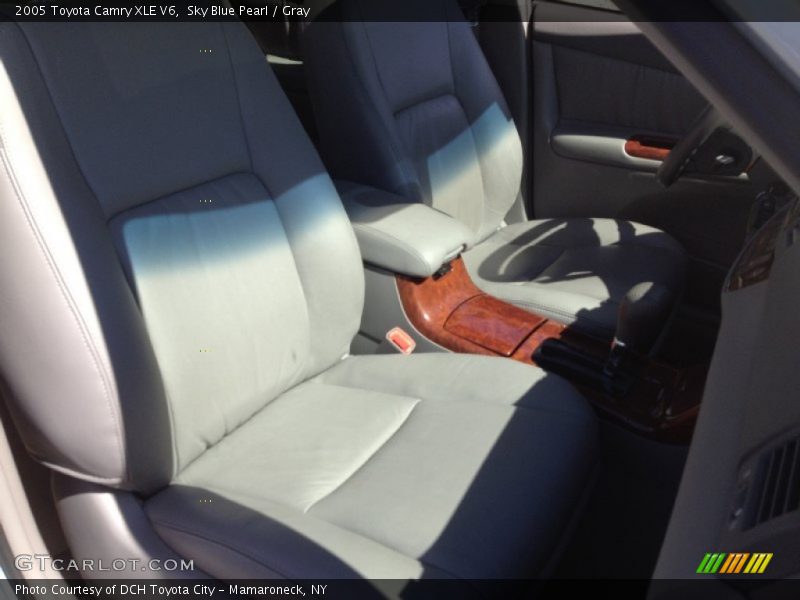 Sky Blue Pearl / Gray 2005 Toyota Camry XLE V6