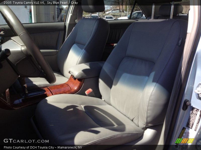 Sky Blue Pearl / Gray 2005 Toyota Camry XLE V6