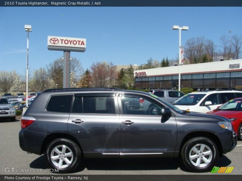 Magnetic Gray Metallic / Ash 2010 Toyota Highlander