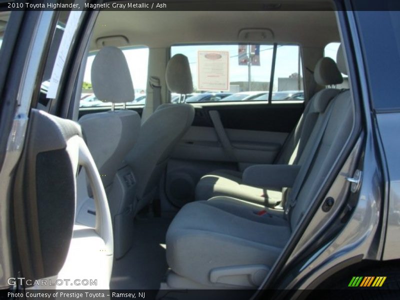 Magnetic Gray Metallic / Ash 2010 Toyota Highlander