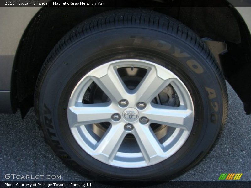 Magnetic Gray Metallic / Ash 2010 Toyota Highlander