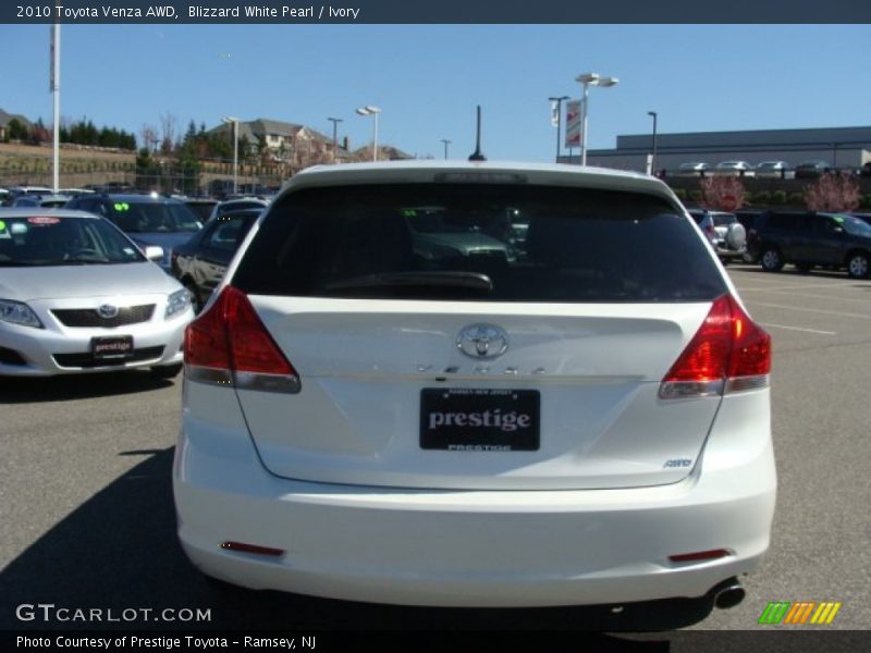 Blizzard White Pearl / Ivory 2010 Toyota Venza AWD