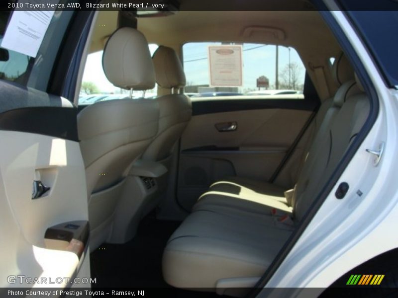 Blizzard White Pearl / Ivory 2010 Toyota Venza AWD