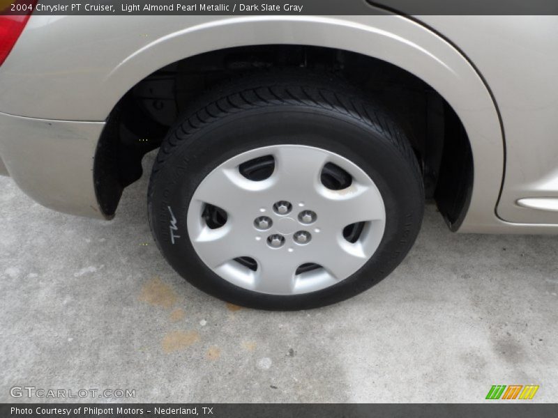 Light Almond Pearl Metallic / Dark Slate Gray 2004 Chrysler PT Cruiser