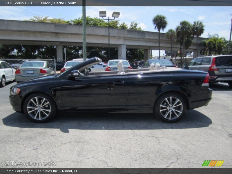 Black / Cacite Cream 2010 Volvo C70 T5