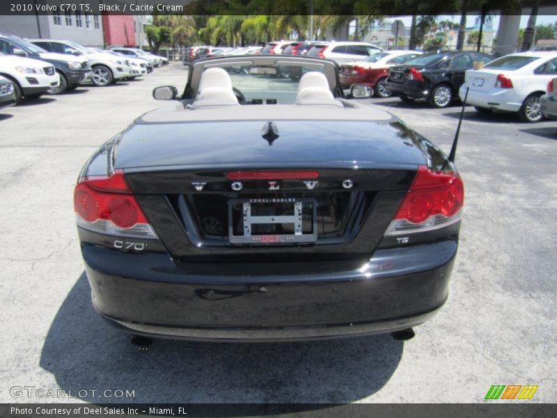 Black / Cacite Cream 2010 Volvo C70 T5