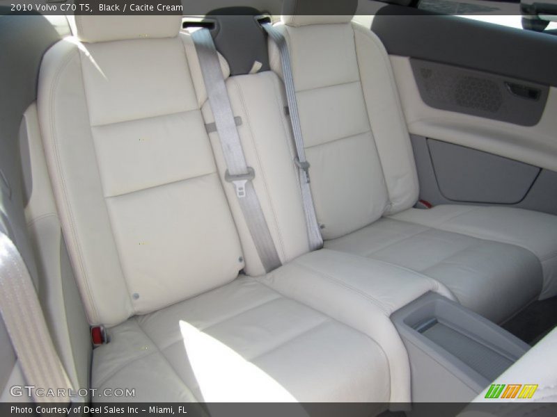 Black / Cacite Cream 2010 Volvo C70 T5