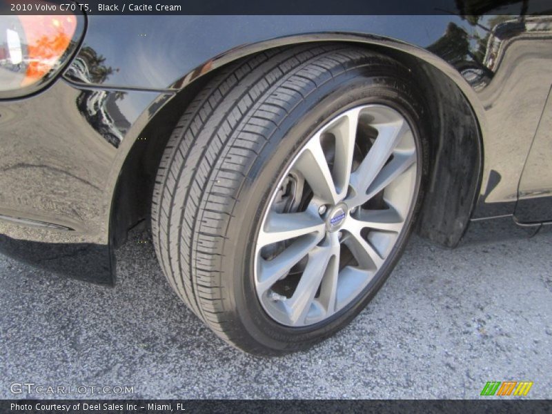 Black / Cacite Cream 2010 Volvo C70 T5