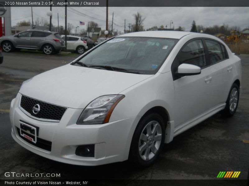 Aspen White / Charcoal 2010 Nissan Sentra 2.0 SR