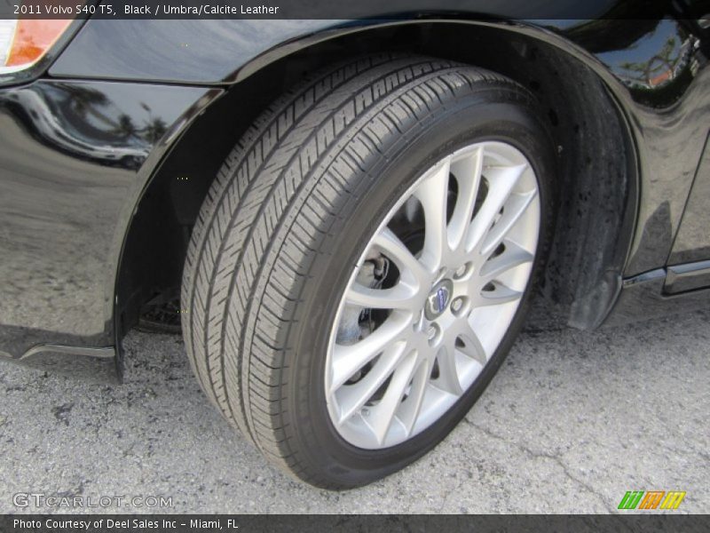 Black / Umbra/Calcite Leather 2011 Volvo S40 T5
