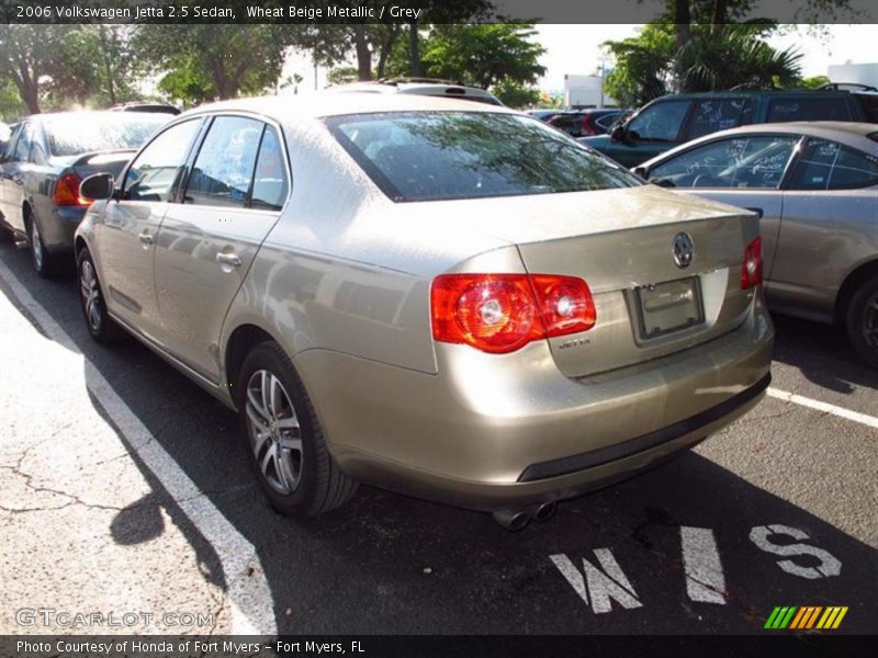Wheat Beige Metallic / Grey 2006 Volkswagen Jetta 2.5 Sedan