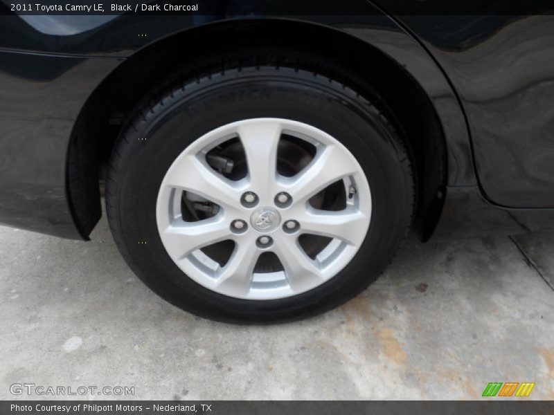 Black / Dark Charcoal 2011 Toyota Camry LE