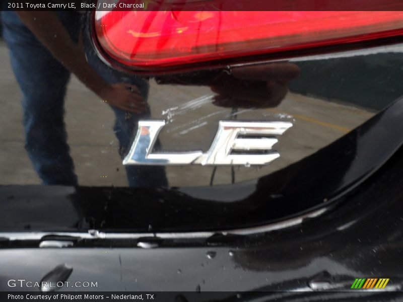 Black / Dark Charcoal 2011 Toyota Camry LE