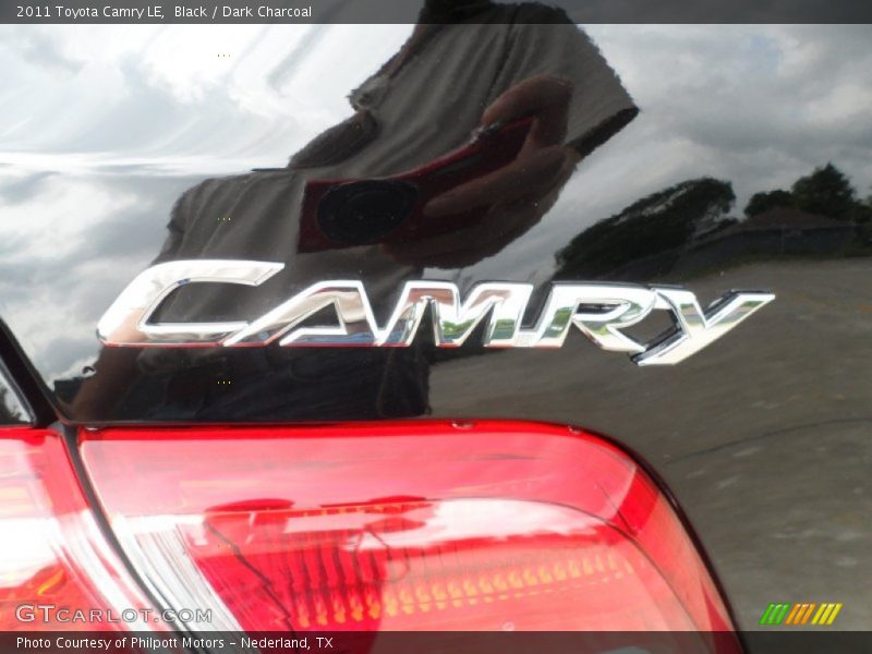 Black / Dark Charcoal 2011 Toyota Camry LE