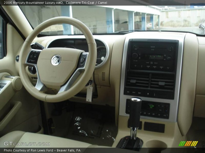 Cashmere Tri-Coat / Camel 2006 Mercury Mountaineer Luxury AWD