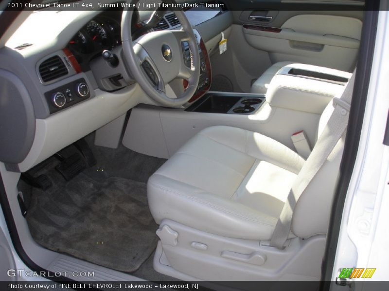 Summit White / Light Titanium/Dark Titanium 2011 Chevrolet Tahoe LT 4x4
